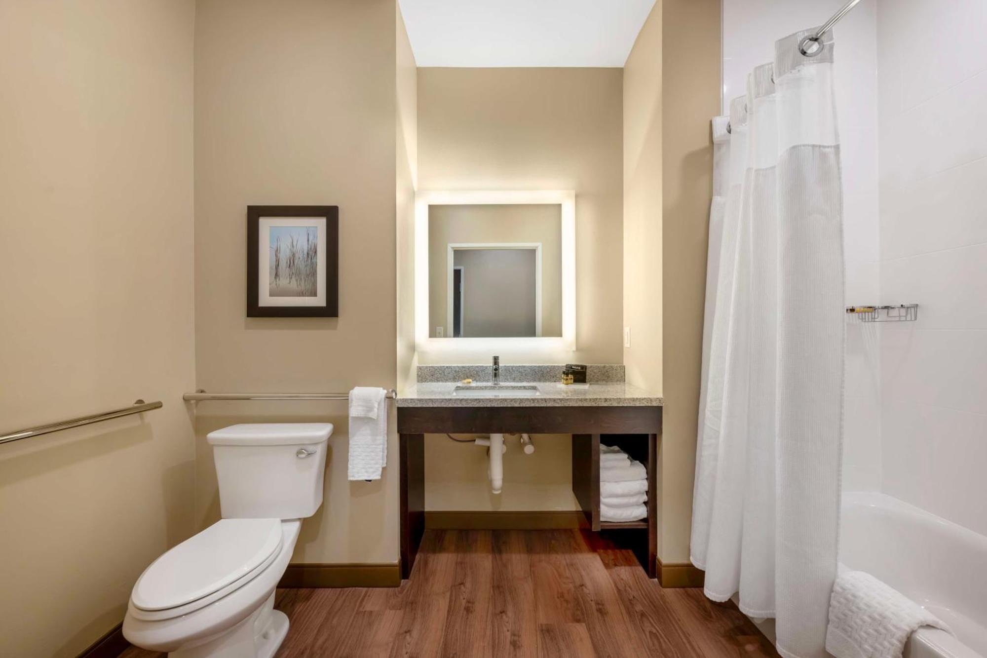 Best Western Plus Lakeview Hotel Madison Buitenkant foto