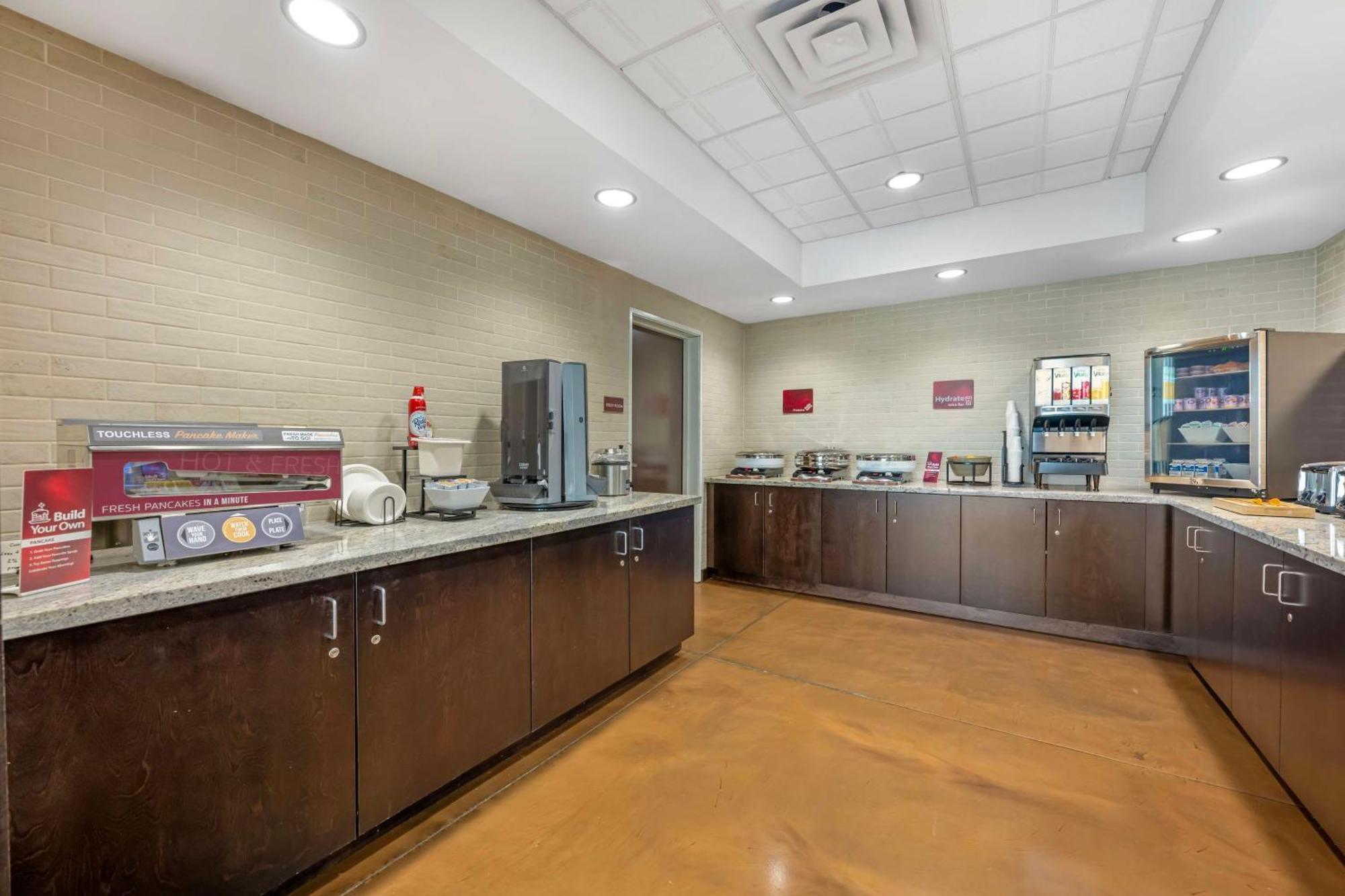 Best Western Plus Lakeview Hotel Madison Buitenkant foto